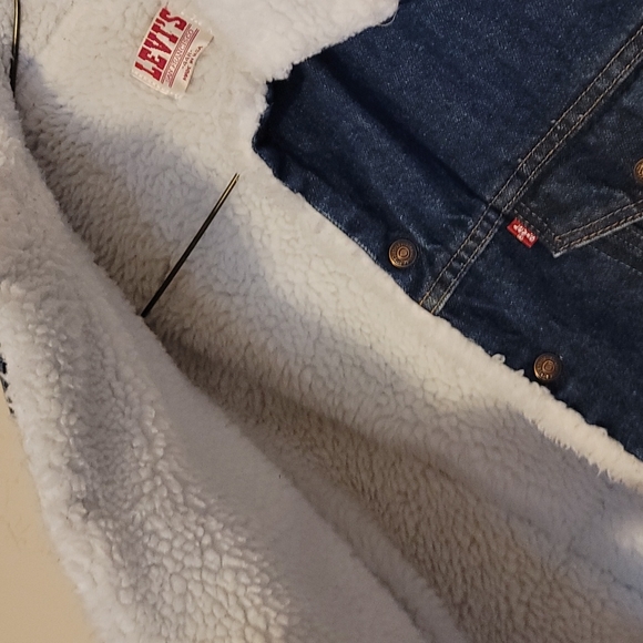 MENS LEVIS VINTAGE SHERPA JACKET INCREDIBLE CONDITION WITH SOME ADDED DRIPOLA... - Picture 5 of 5